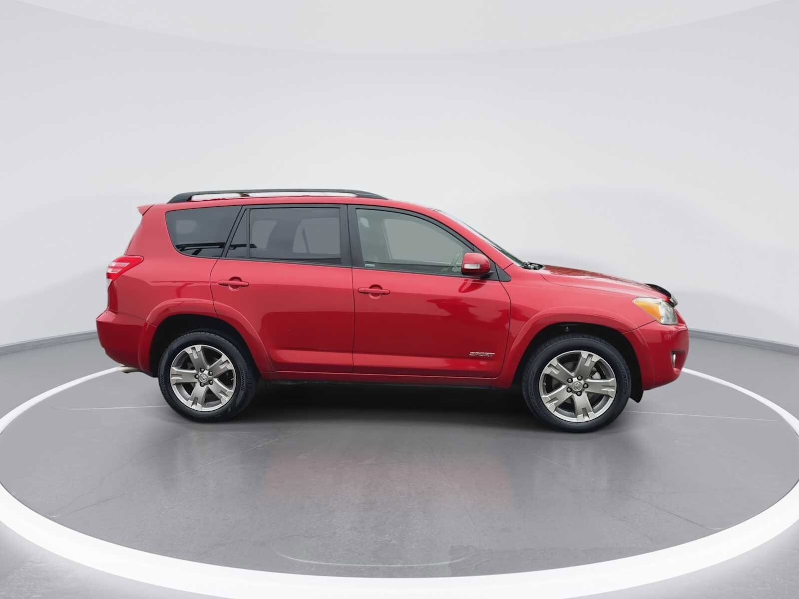 Thumbnail: 2012 Toyota RAV4 - 9