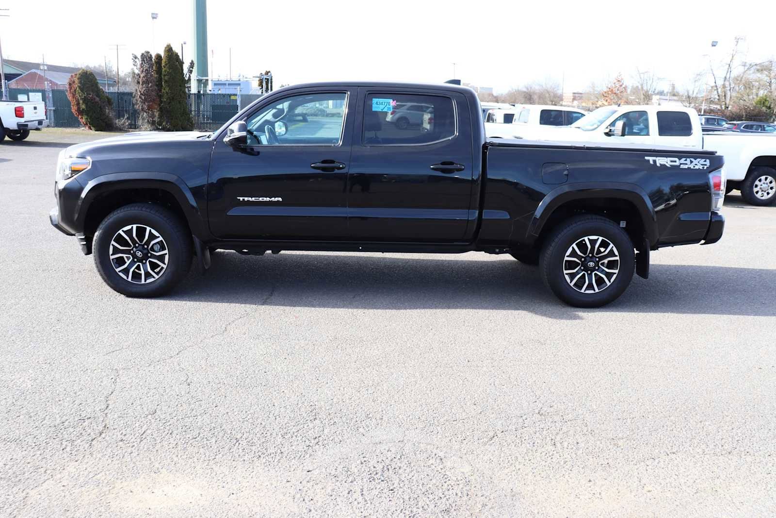 Thumbnail: 2021 Toyota Tacoma - 8