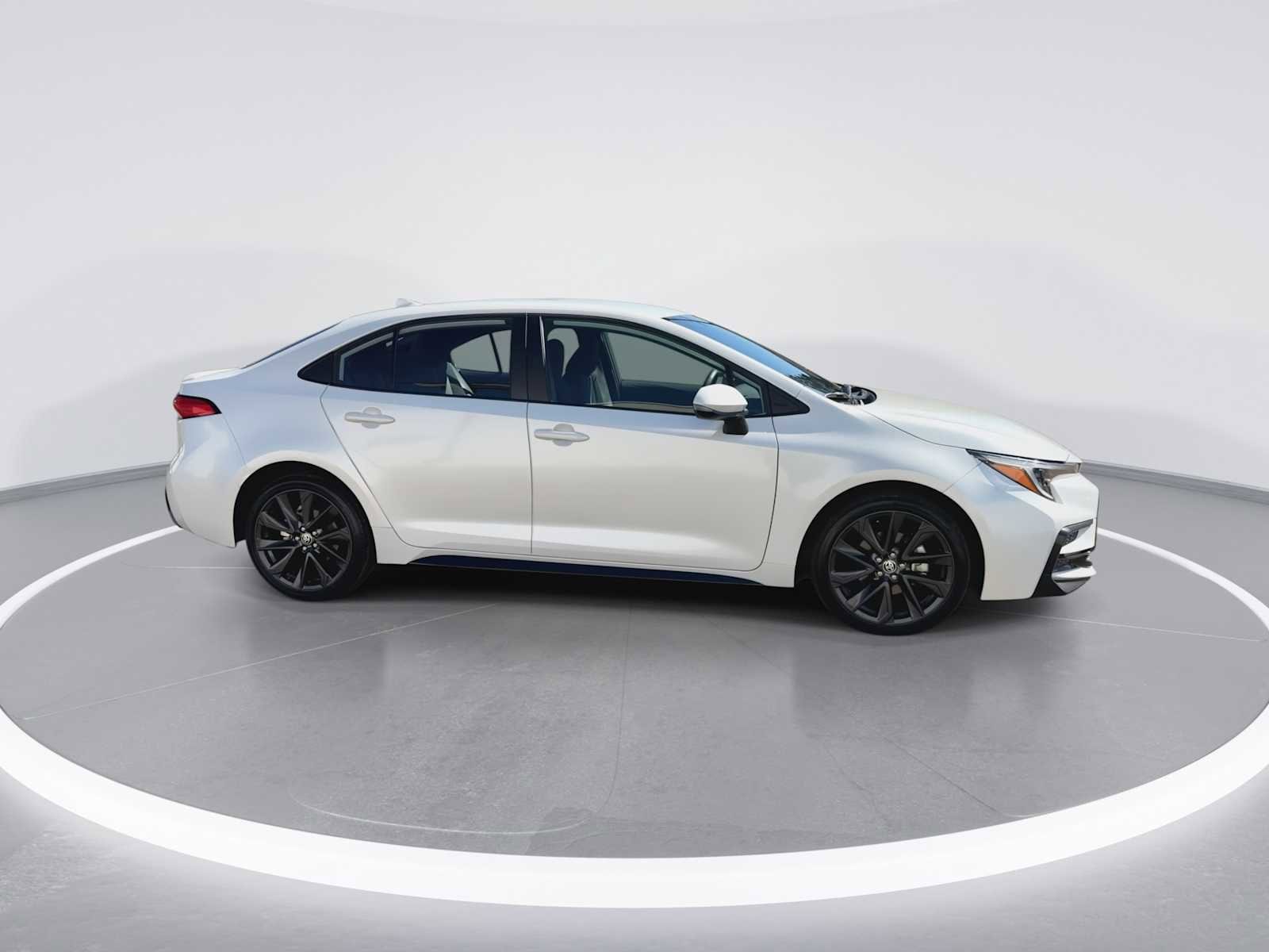 Thumbnail: 2025 Toyota Corolla - 9