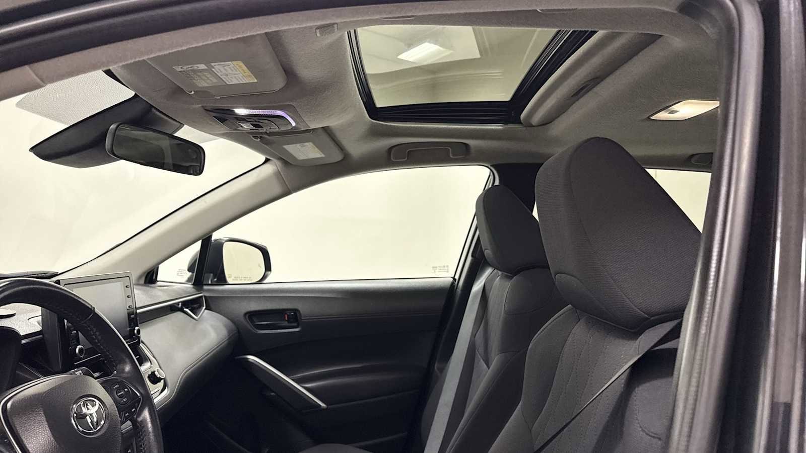 Thumbnail: 2022 Toyota Corolla Cross - 23