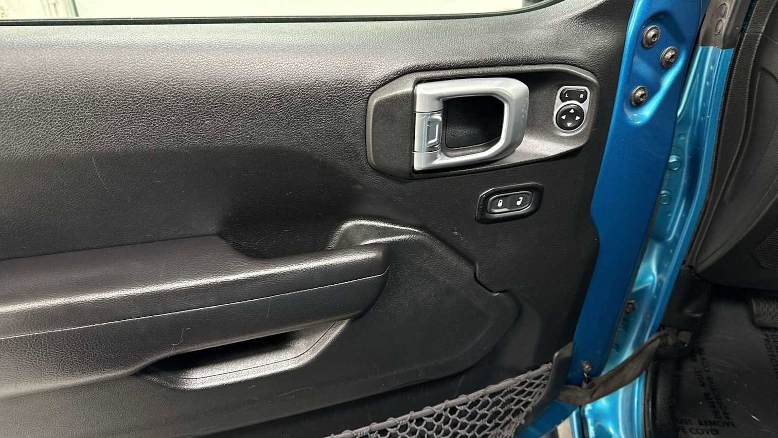 Thumbnail: 2020 Jeep Wrangler - 15