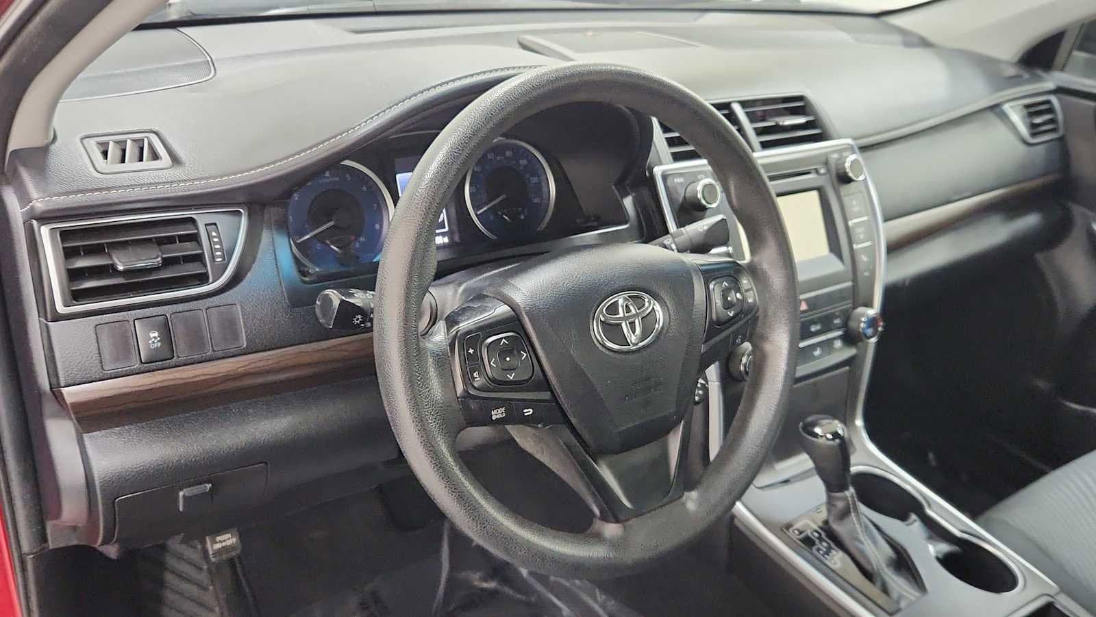 Thumbnail: 2016 Toyota Camry - 12