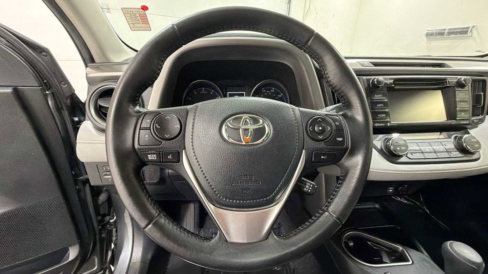 Thumbnail: 2018 Toyota RAV4 - 16