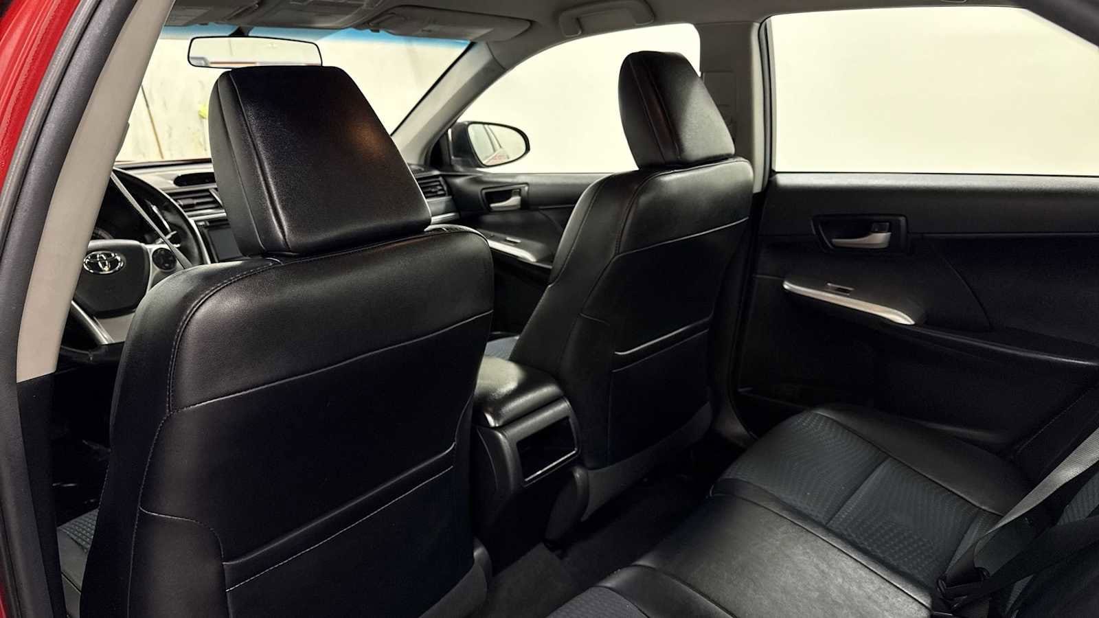 Thumbnail: 2014 Toyota Camry - 24