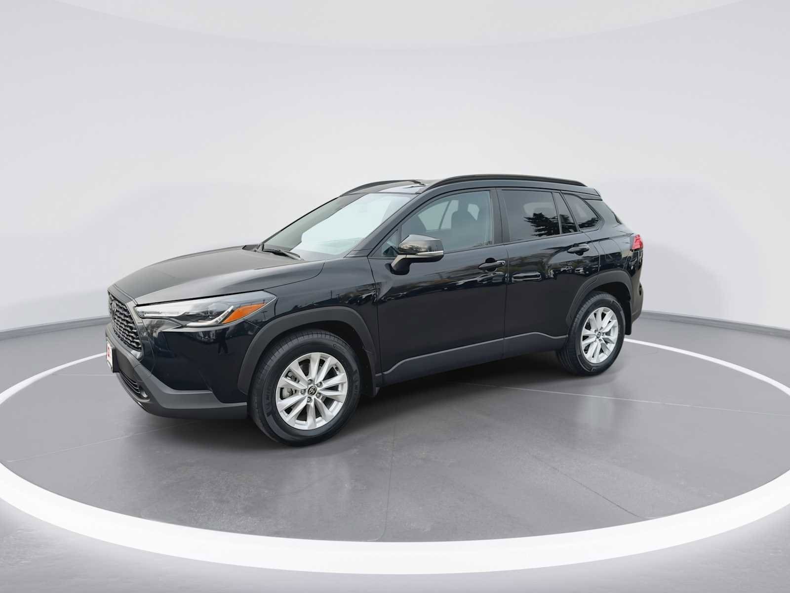 Thumbnail: 2022 Toyota Corolla Cross - 4