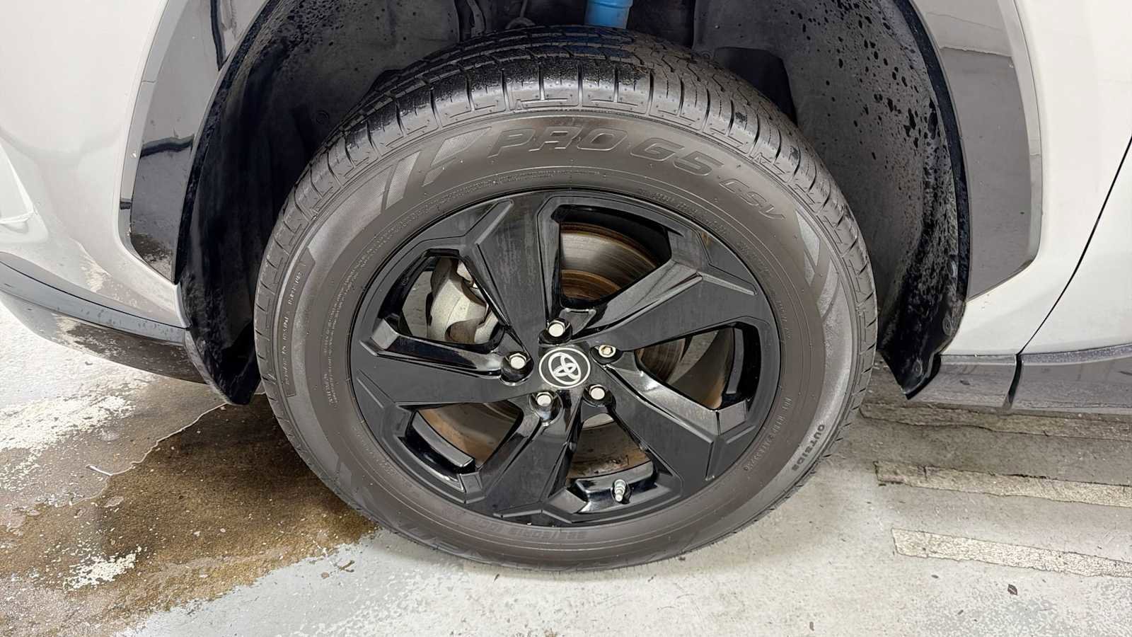 Thumbnail: 2019 Toyota RAV4 - 10