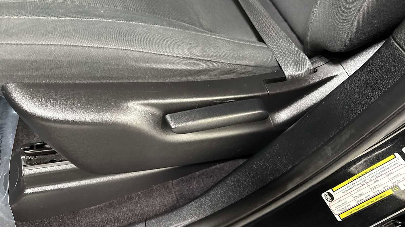 Thumbnail: 2016 Jeep Grand Cherokee - 14