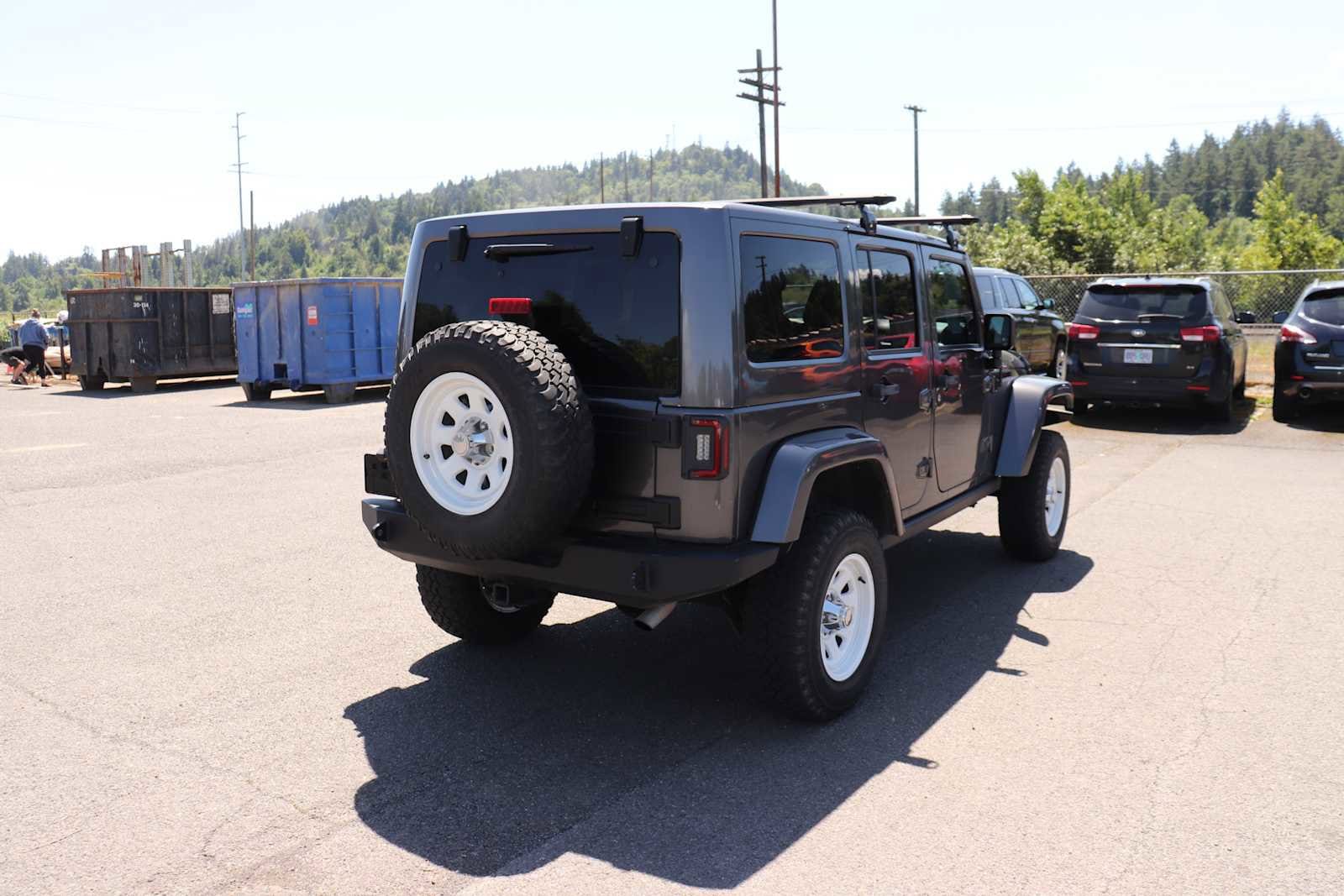 Thumbnail: 2016 Jeep Wrangler - 5