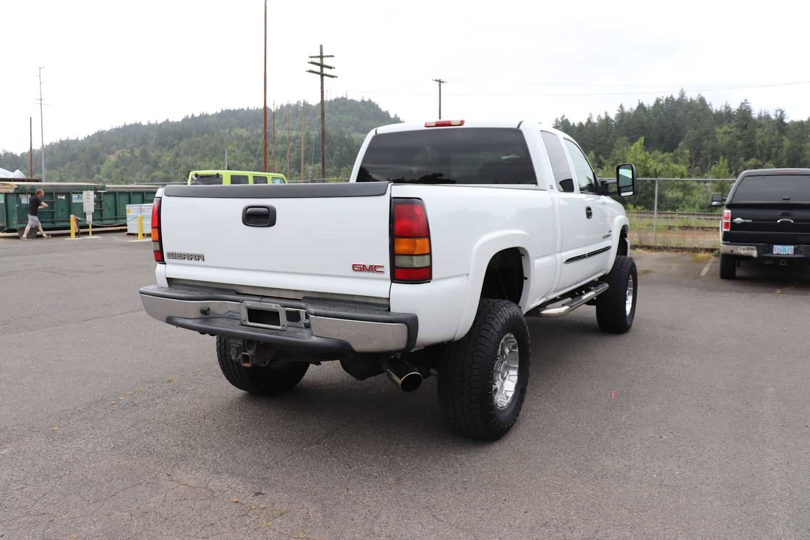 2006 GMC Sierra 2500  5