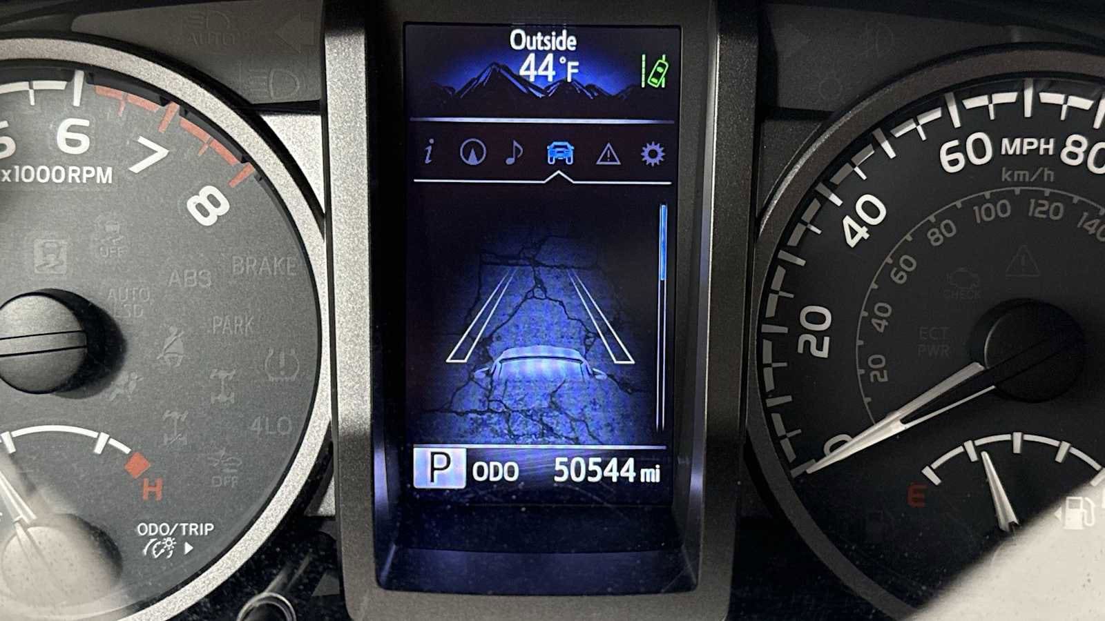 Thumbnail: 2018 Toyota Tacoma - 17