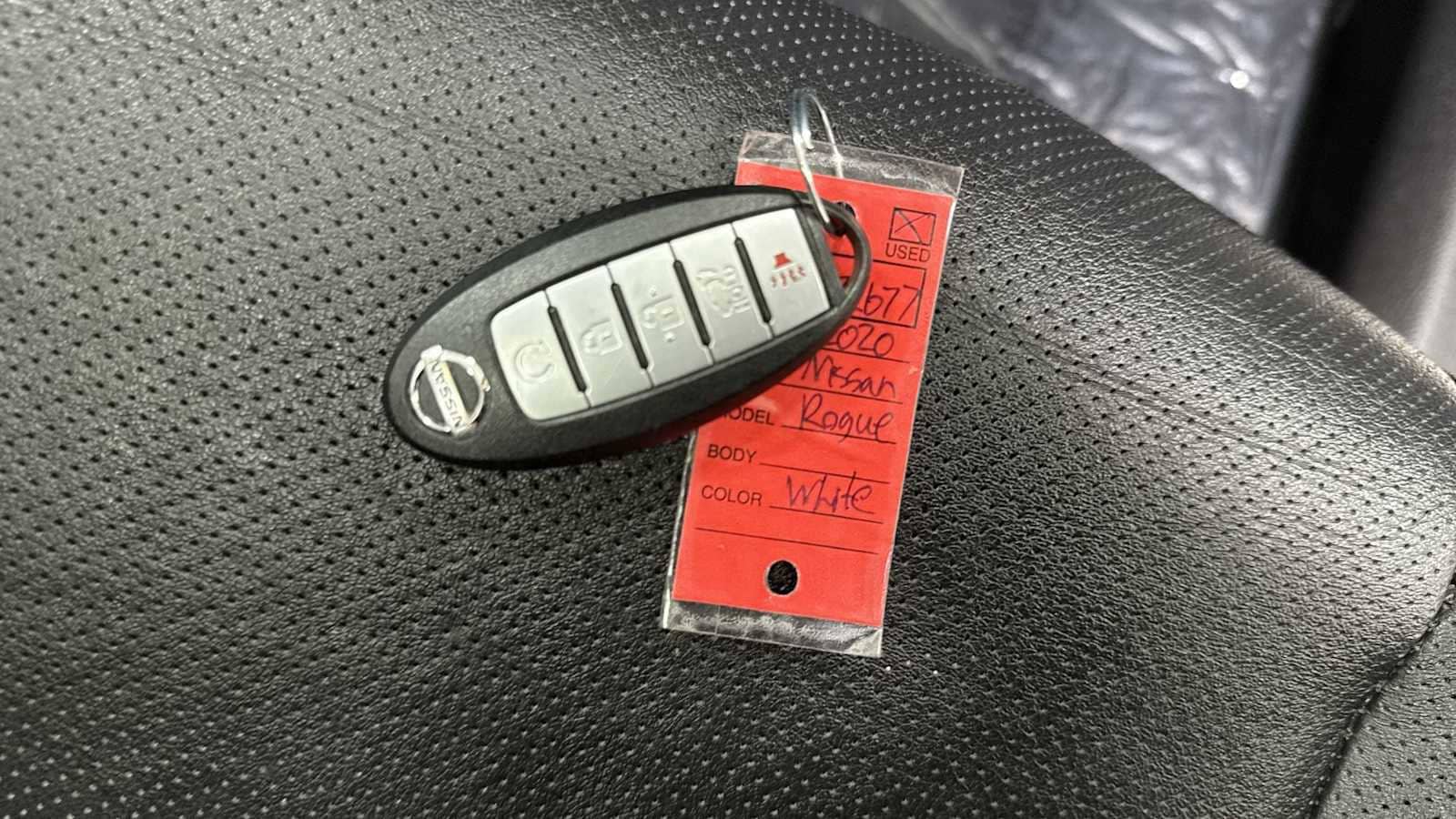 Thumbnail: 2020 Nissan Rogue - 32