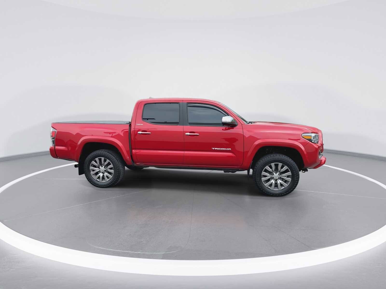 Thumbnail: 2022 Toyota Tacoma - 9