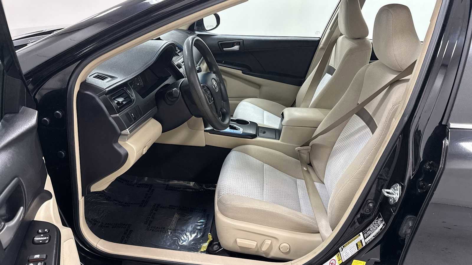 Thumbnail: 2012 Toyota Camry - 13