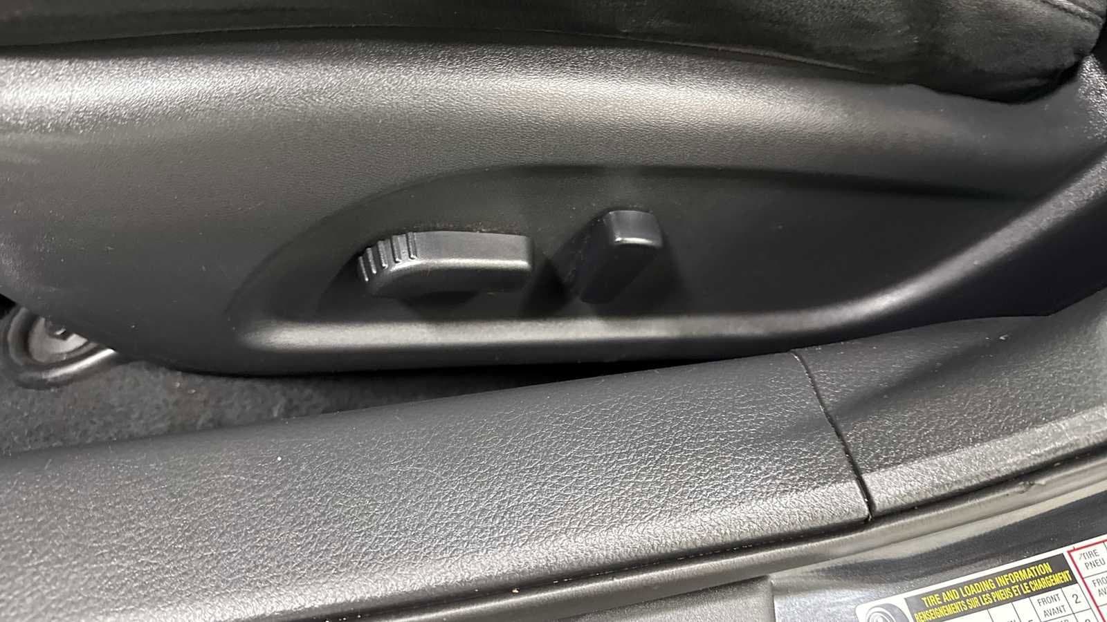 Thumbnail: 2015 Nissan Altima - 14