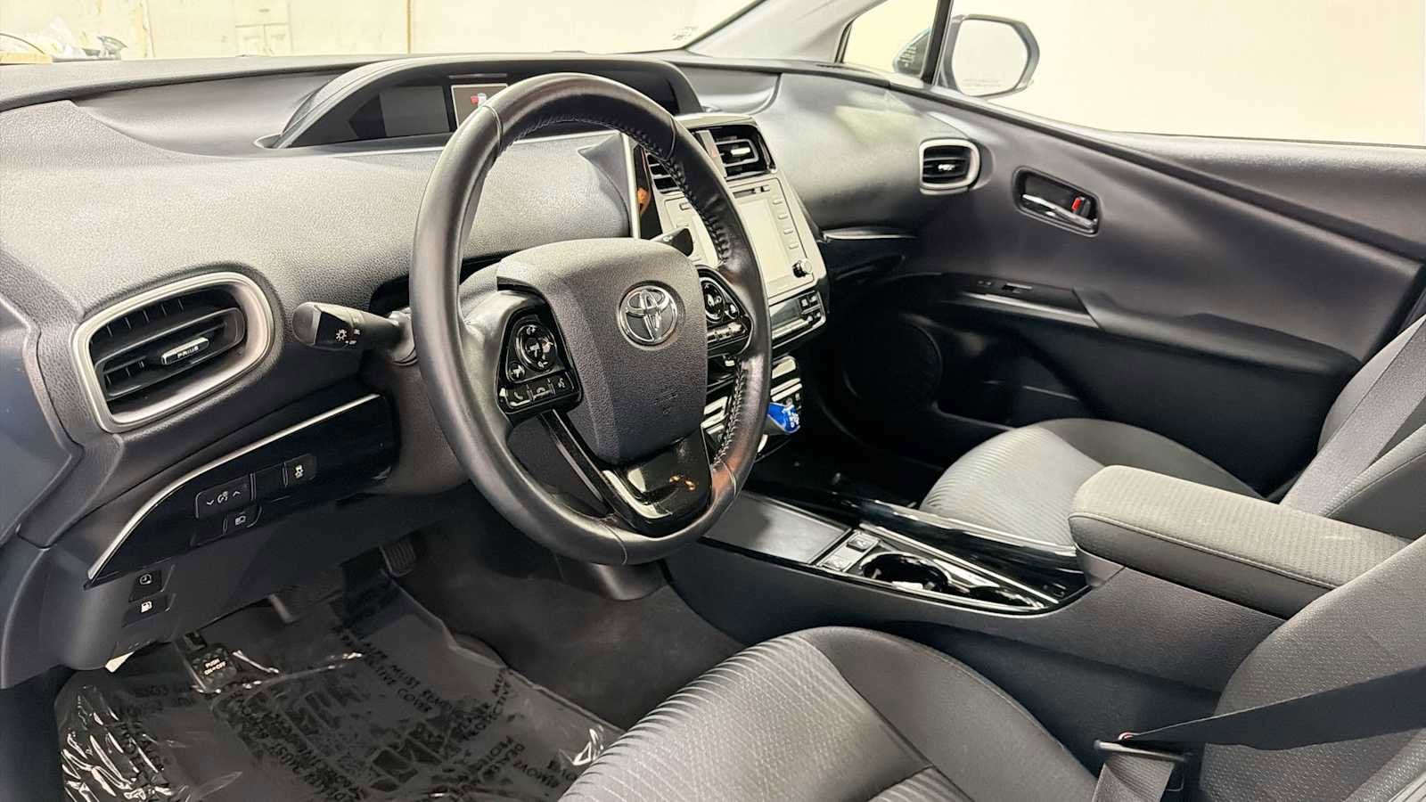 Thumbnail: 2021 Toyota Prius Prime - 12