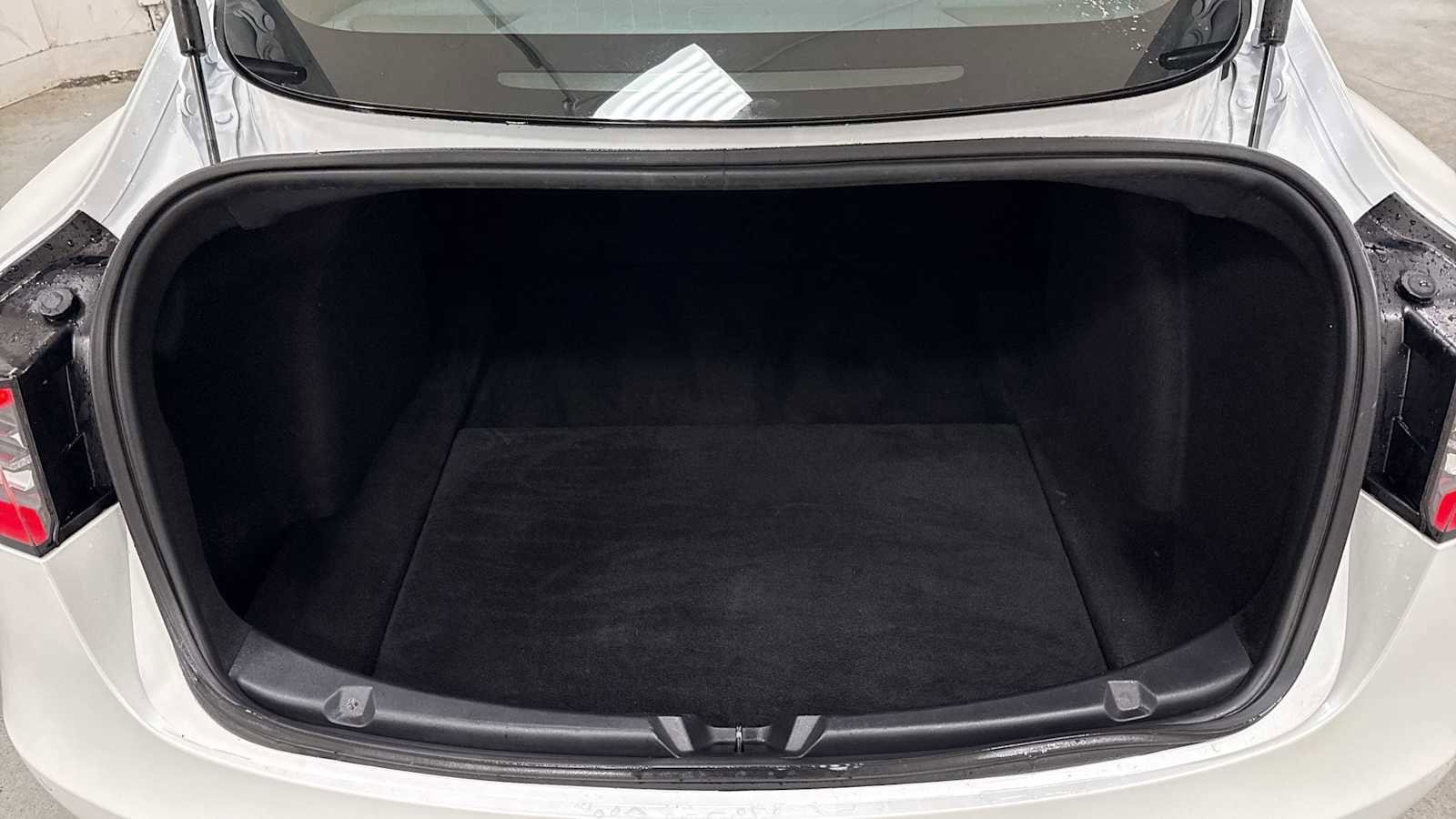 Thumbnail: 2020 Tesla Model 3 - 28