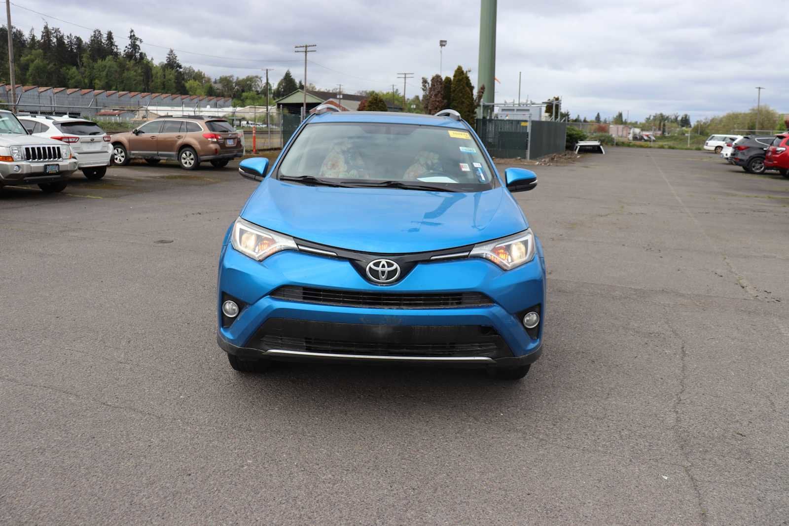 Thumbnail: 2016 Toyota RAV4 - 2
