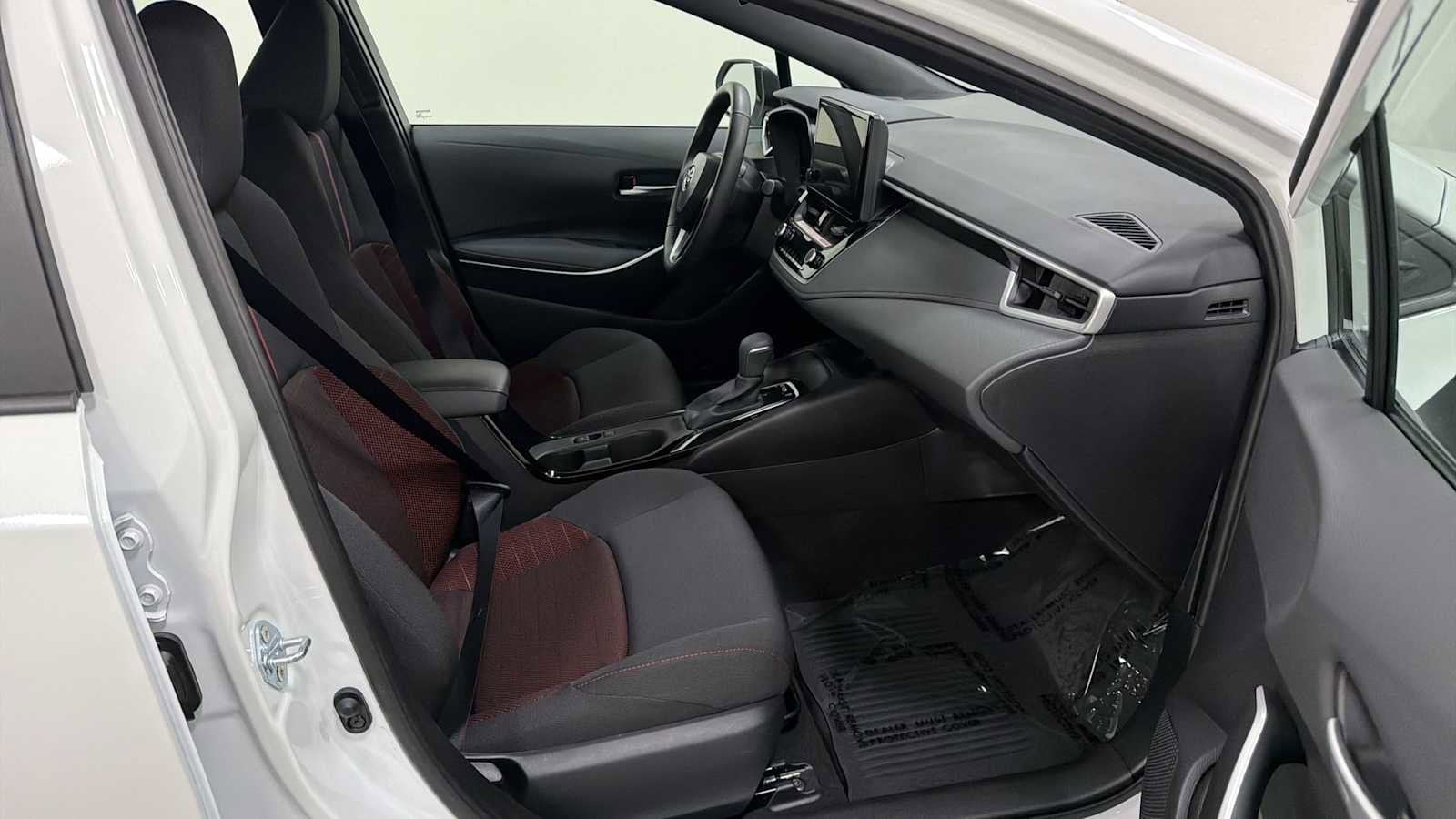 Thumbnail: 2025 Toyota Corolla - 29