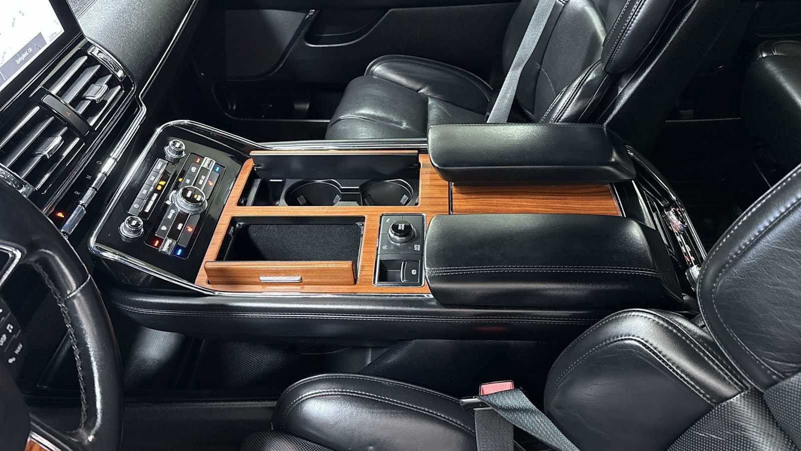 Thumbnail: 2019 Lincoln Navigator - 23