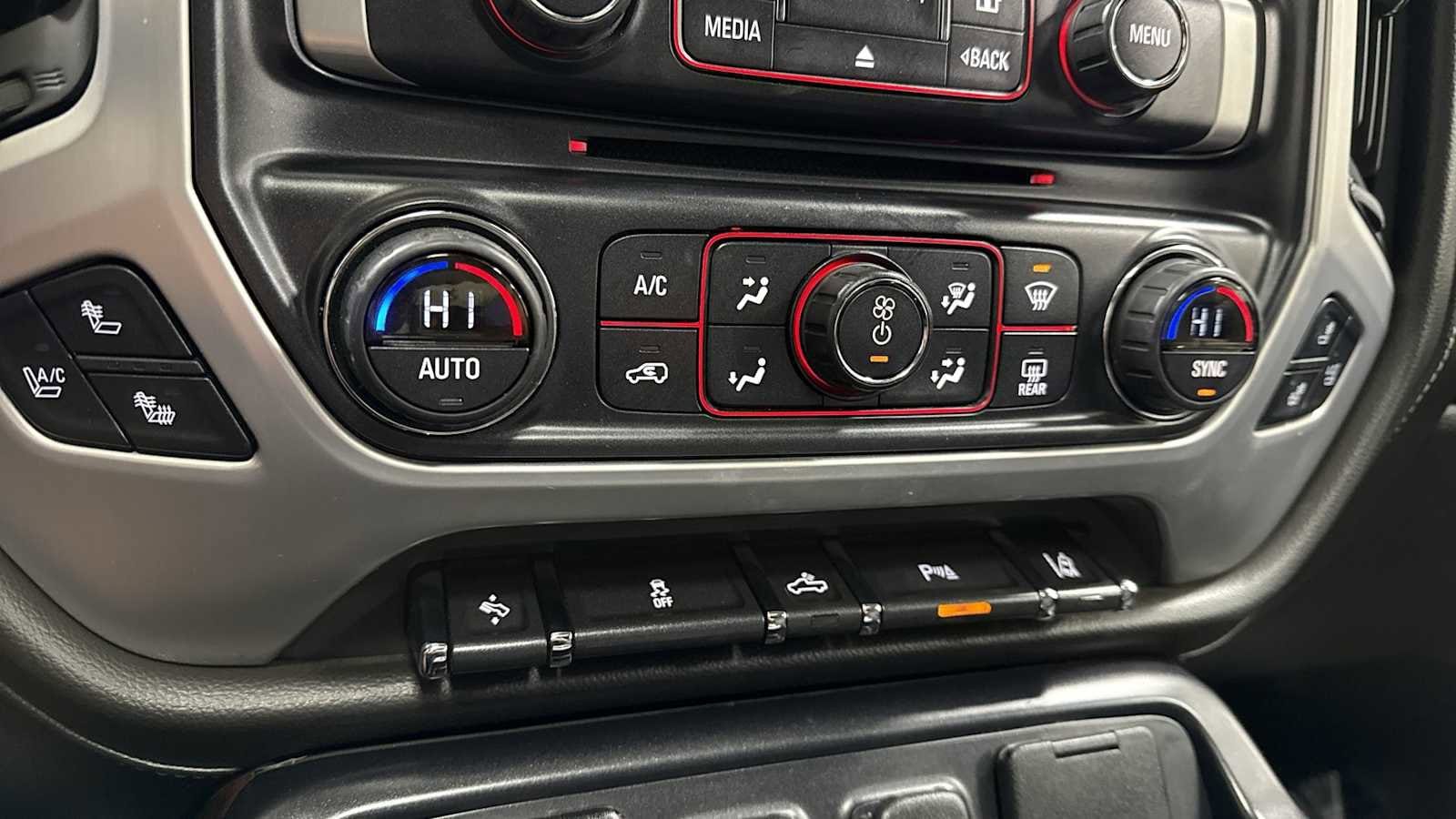 Thumbnail: 2015 GMC Sierra 1500 - 21