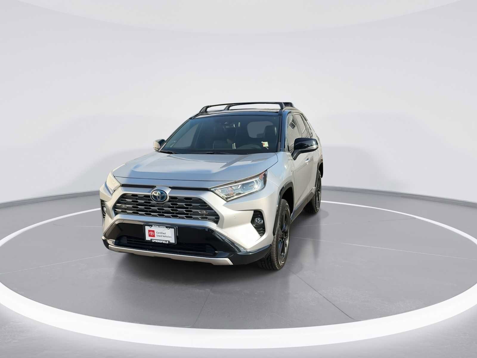 2019 Toyota RAV4 Hybrid XSE photo 3