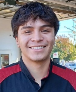 Staff member Manny Canchola from ID_e3d6289eefdb