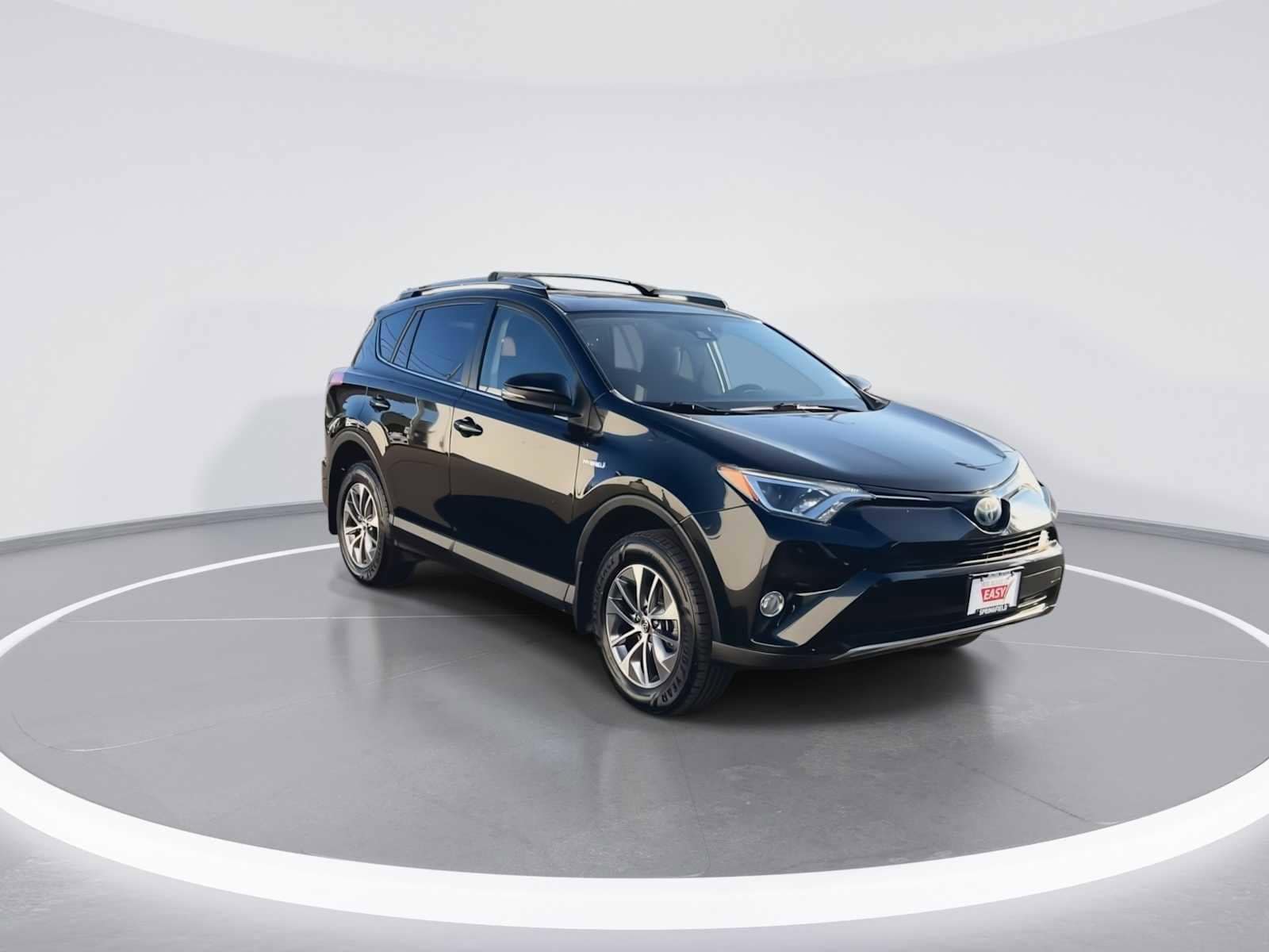 Used 2017 Toyota RAV4 XLE with VIN JTMRJREV7HD095433 for sale in Springfield, OR