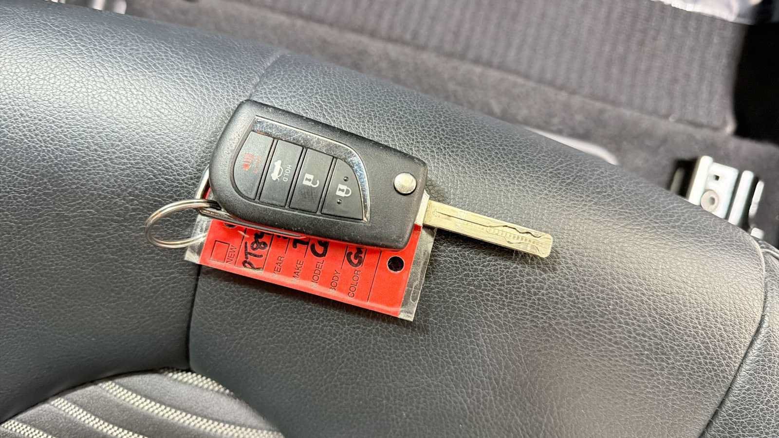 Thumbnail: 2019 Toyota Camry - 30