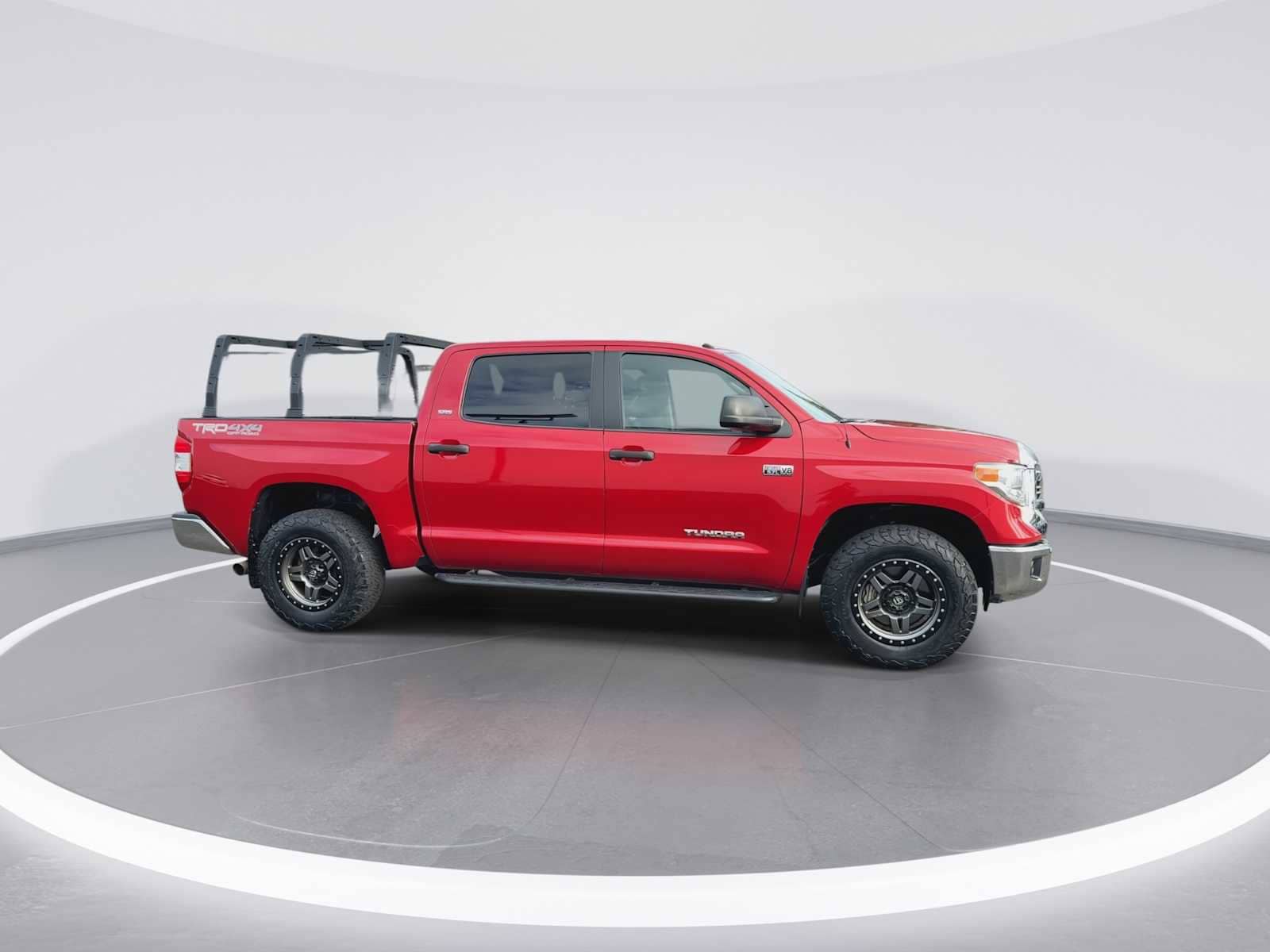 Thumbnail: 2017 Toyota Tundra - 9