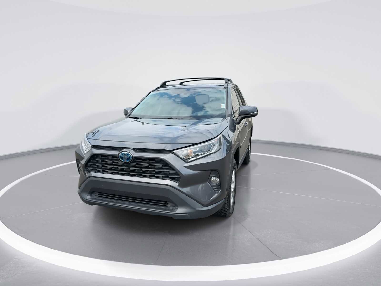 2019 Toyota RAV4 Hybrid XLE photo 2