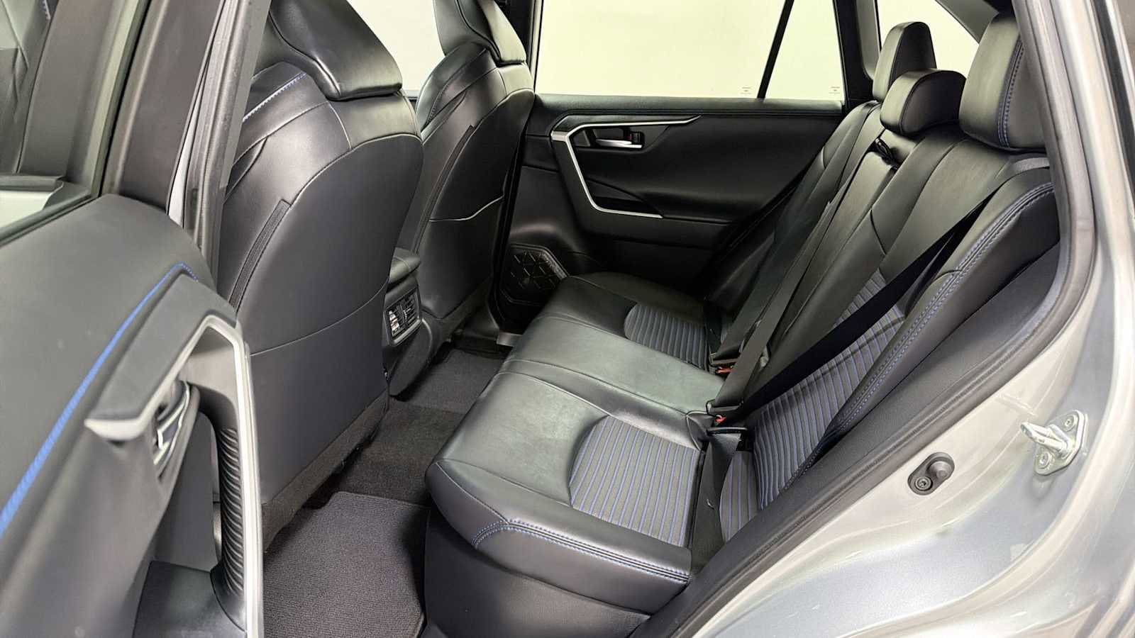 Thumbnail: 2019 Toyota RAV4 - 24
