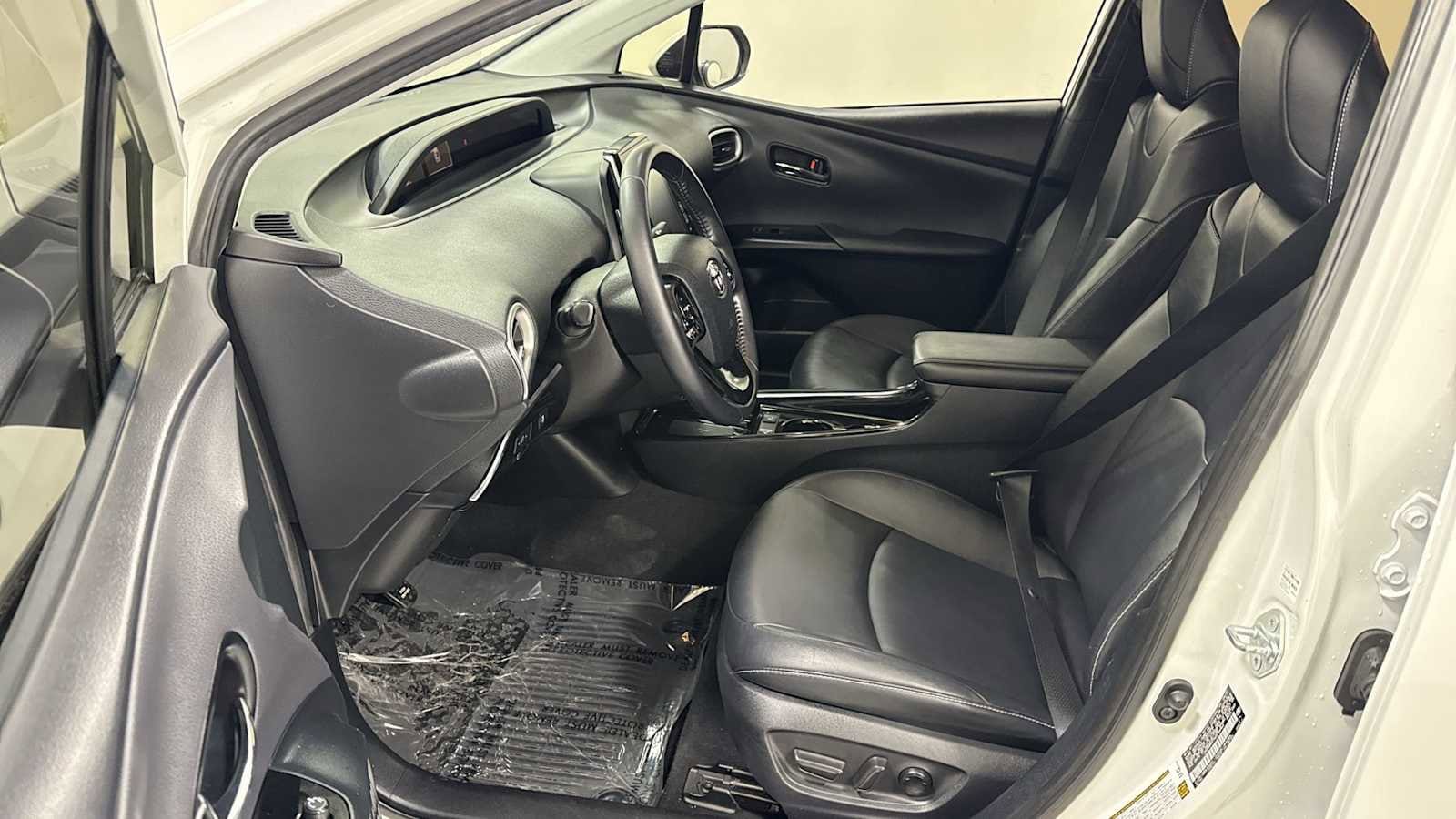 Thumbnail: 2021 Toyota Prius Prime - 13