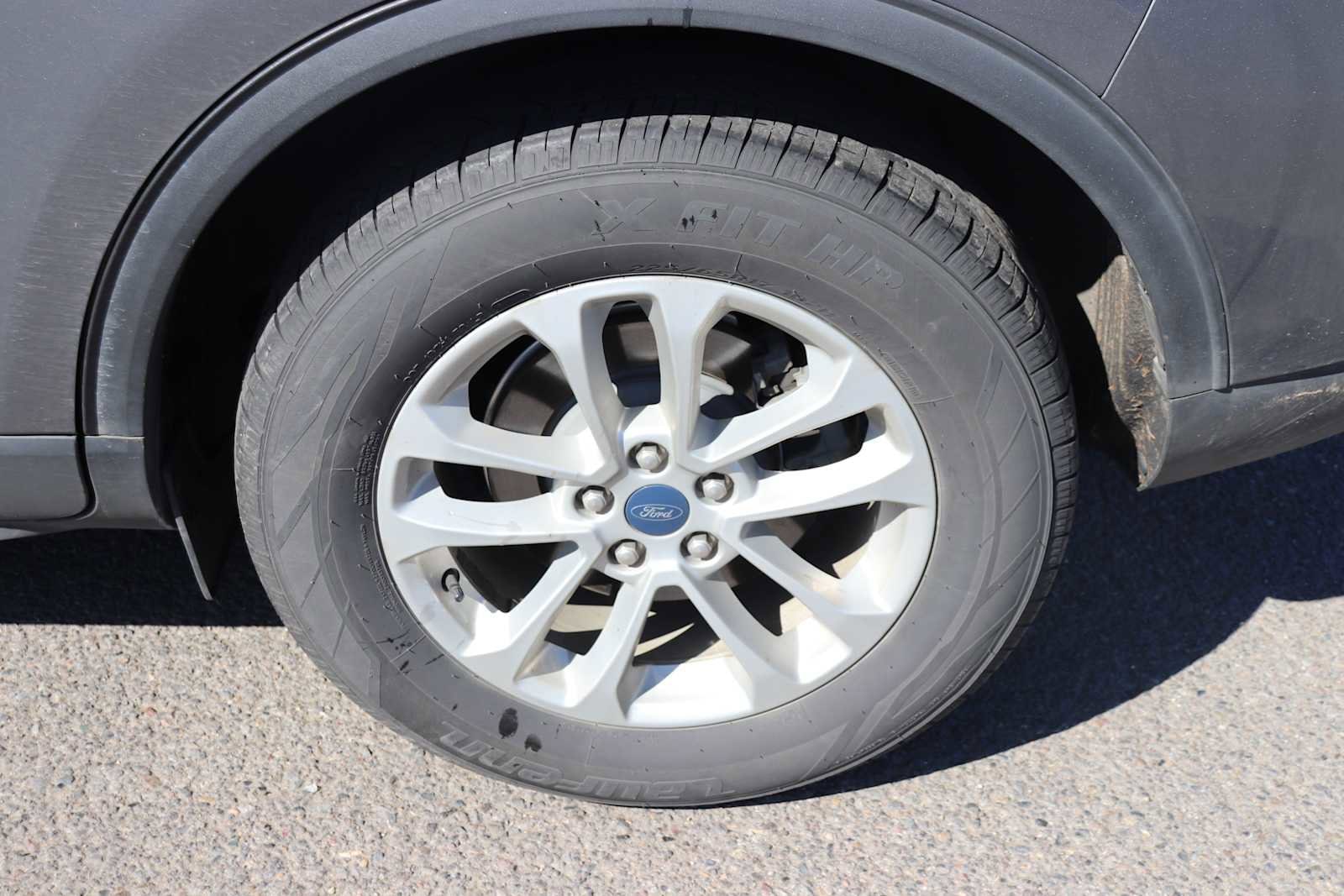 Thumbnail: 2021 Ford Escape - 9