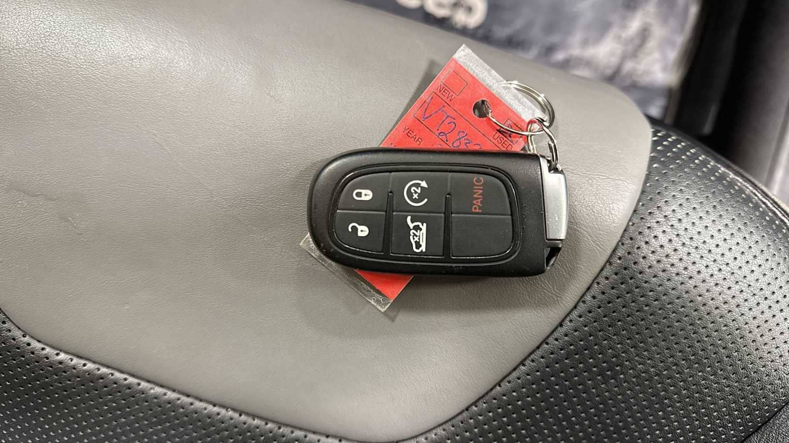 Thumbnail: 2014 Jeep Cherokee - 31