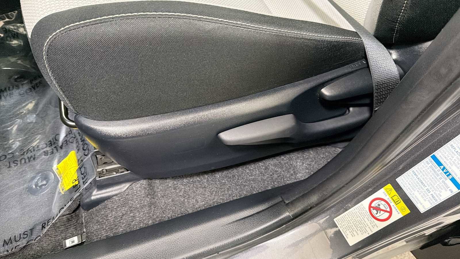 Thumbnail: 2018 Toyota RAV4 - 14