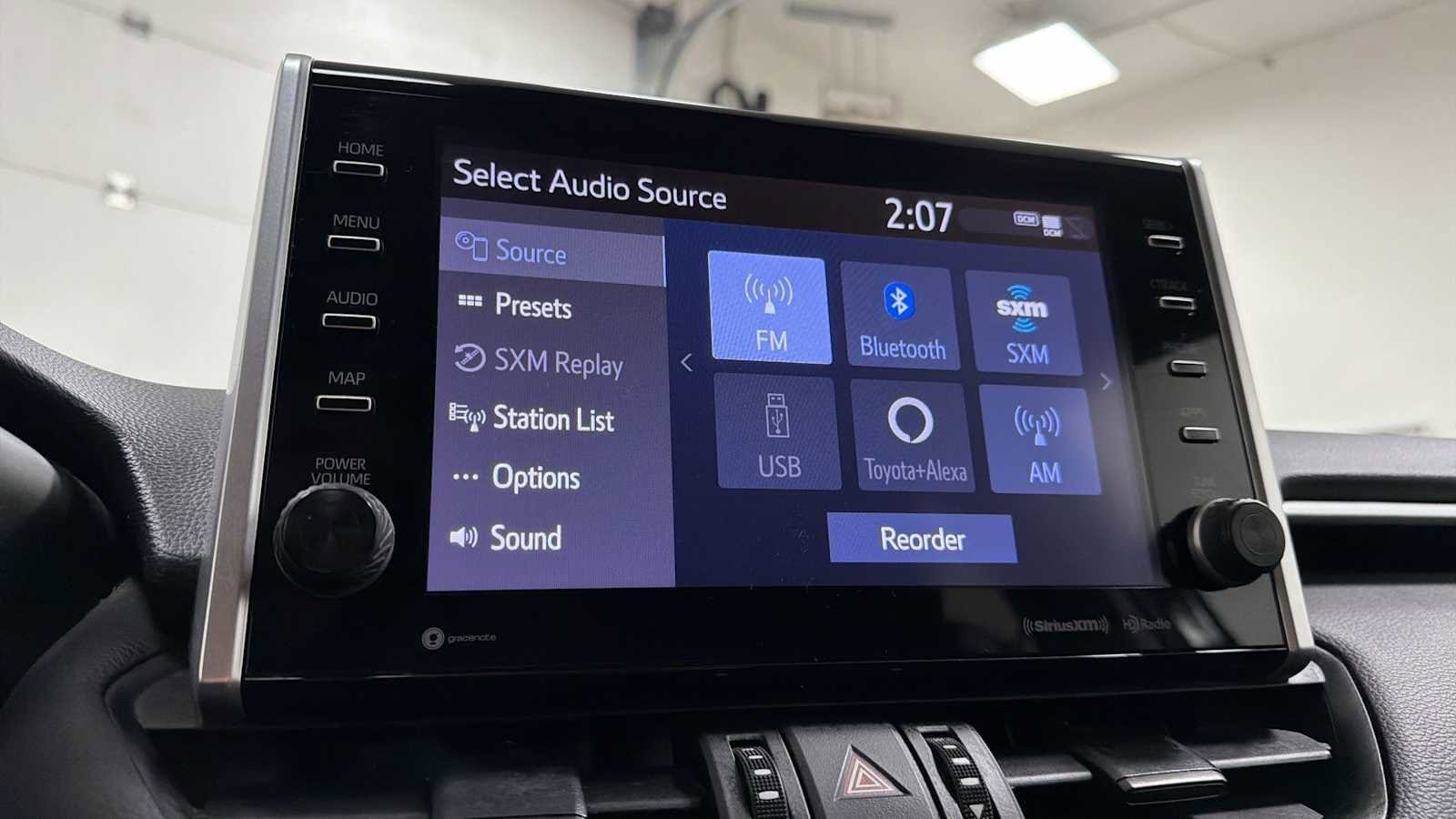 Thumbnail: 2022 Toyota RAV4 - 18