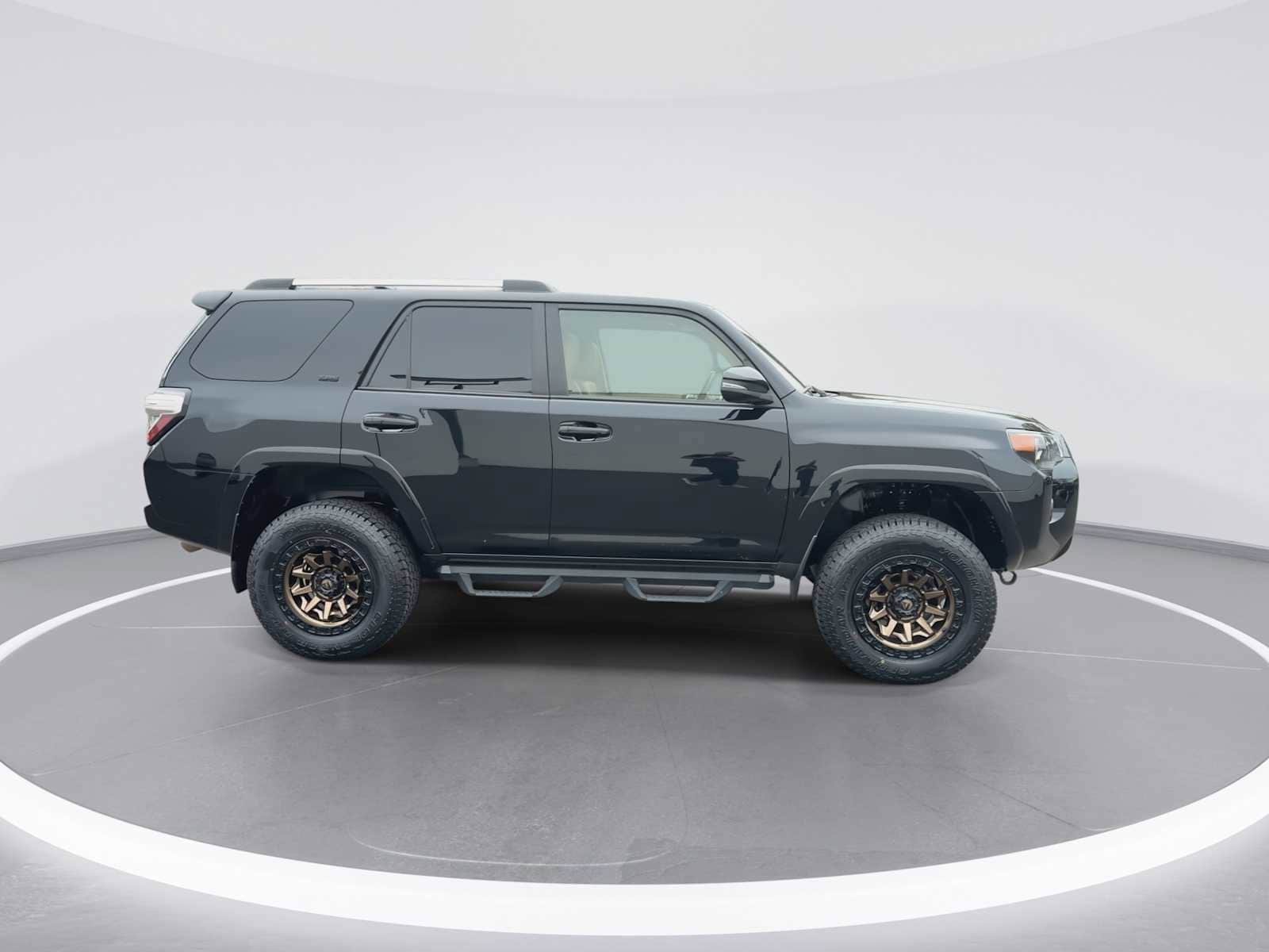 Thumbnail: 2021 Toyota 4Runner - 9