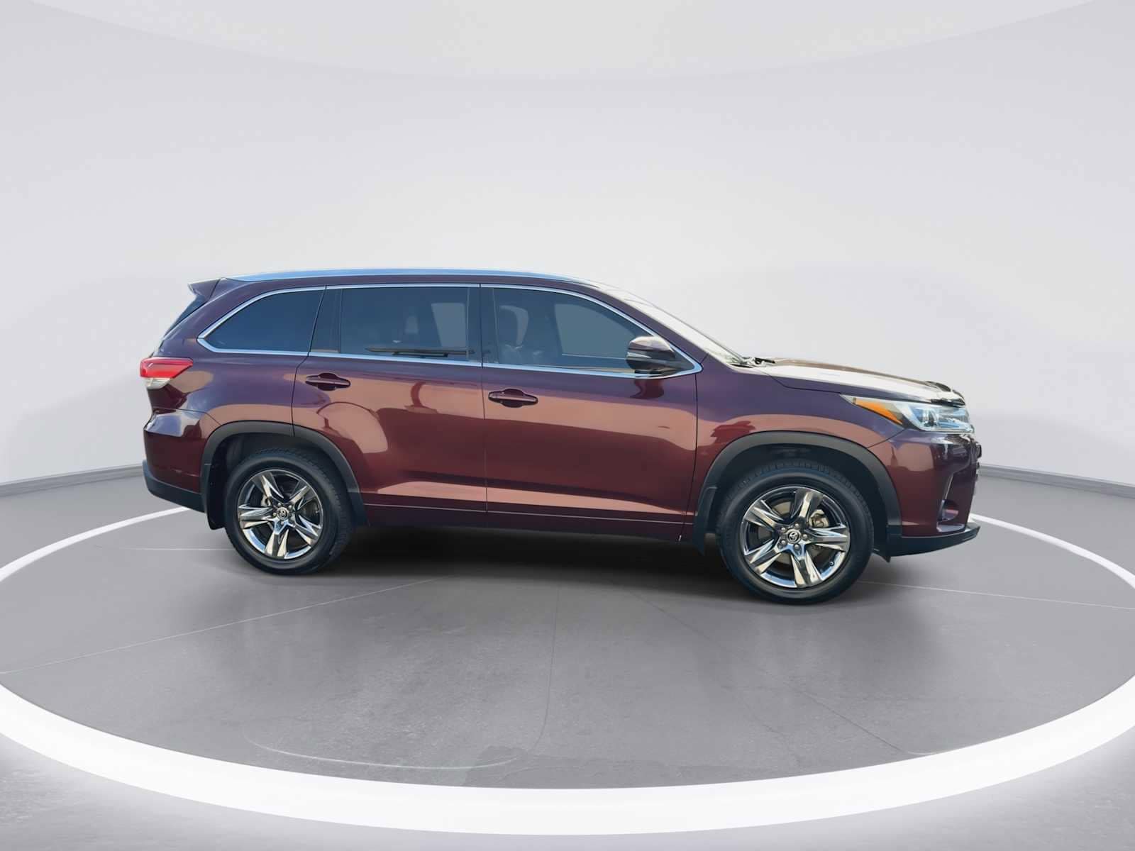 Thumbnail: 2019 Toyota Highlander - 9