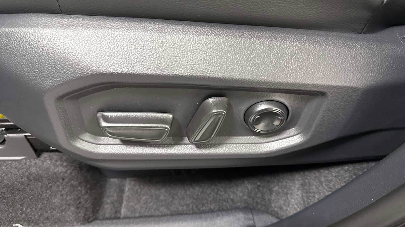 Thumbnail: 2026 Toyota Tundra - 14