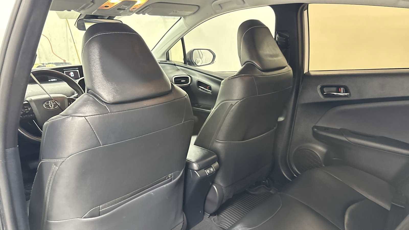 Thumbnail: 2021 Toyota Prius Prime - 25