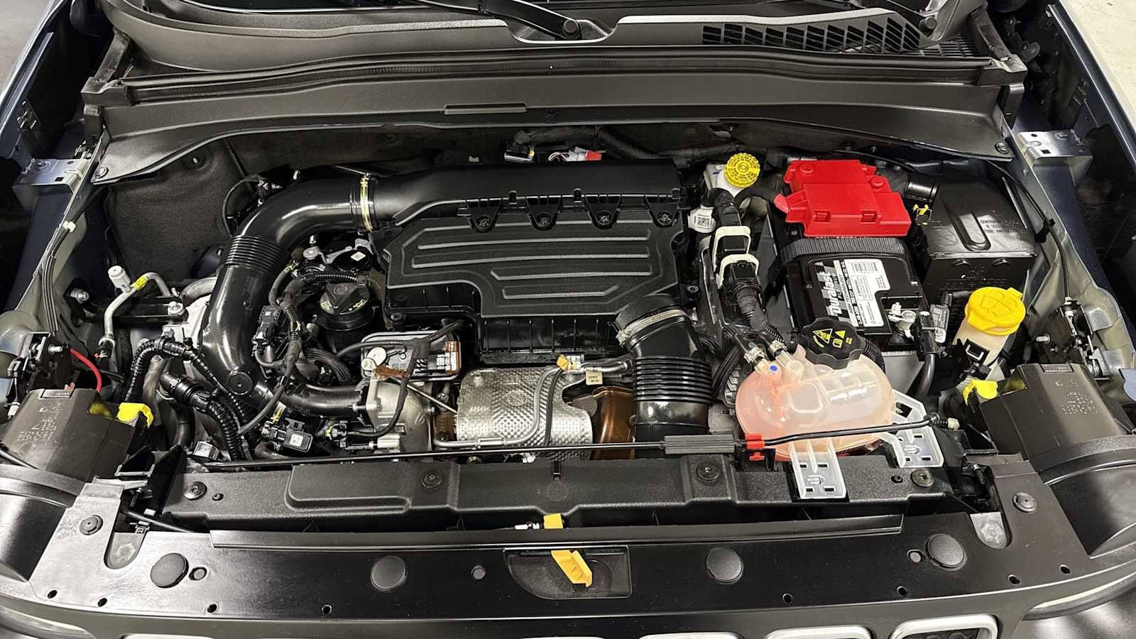 Thumbnail: 2022 Jeep Renegade - 30