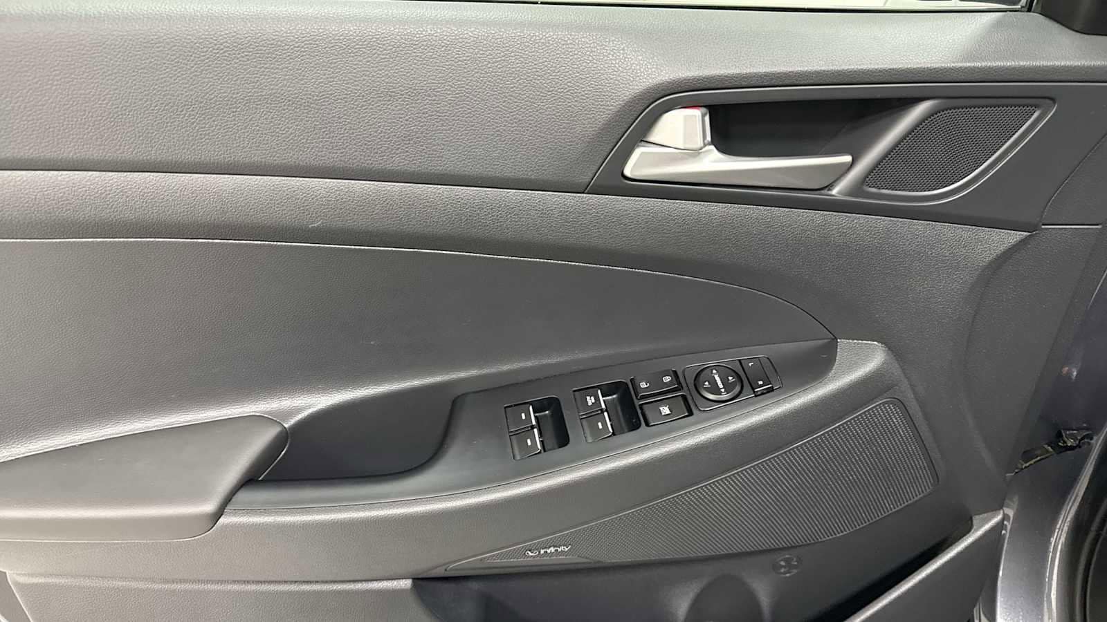 Thumbnail: 2021 Hyundai Tucson - 15