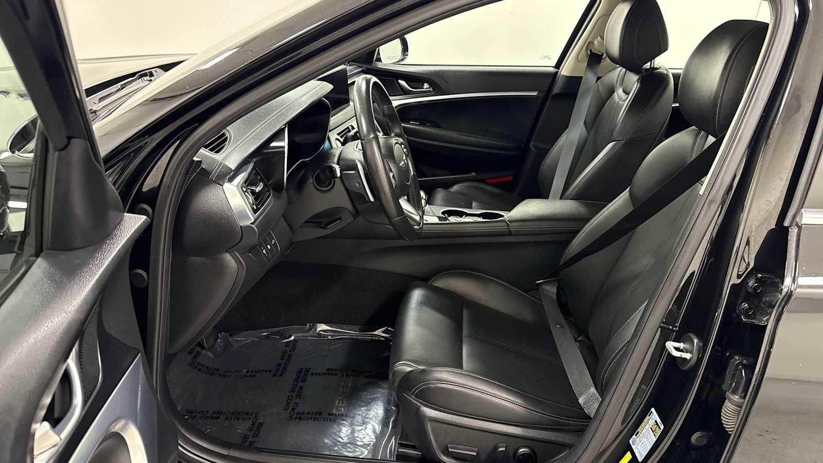 Thumbnail: 2022 Genesis G70 - 13