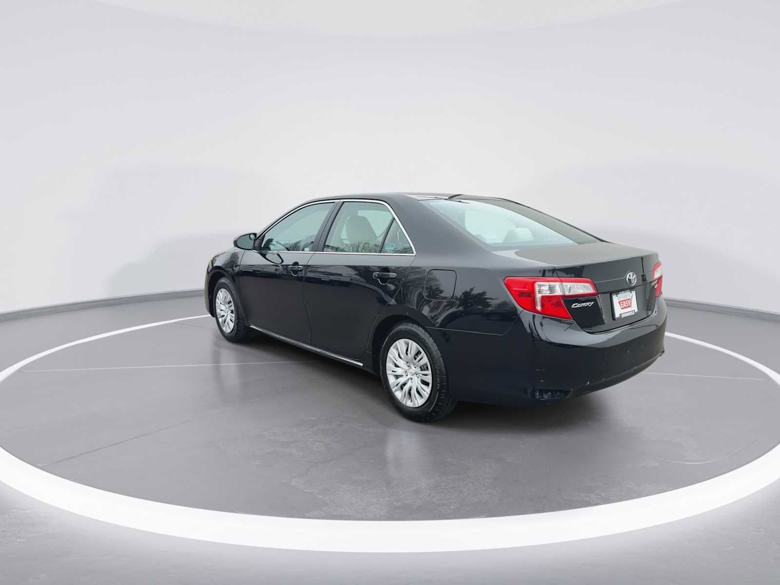 Thumbnail: 2012 Toyota Camry - 6