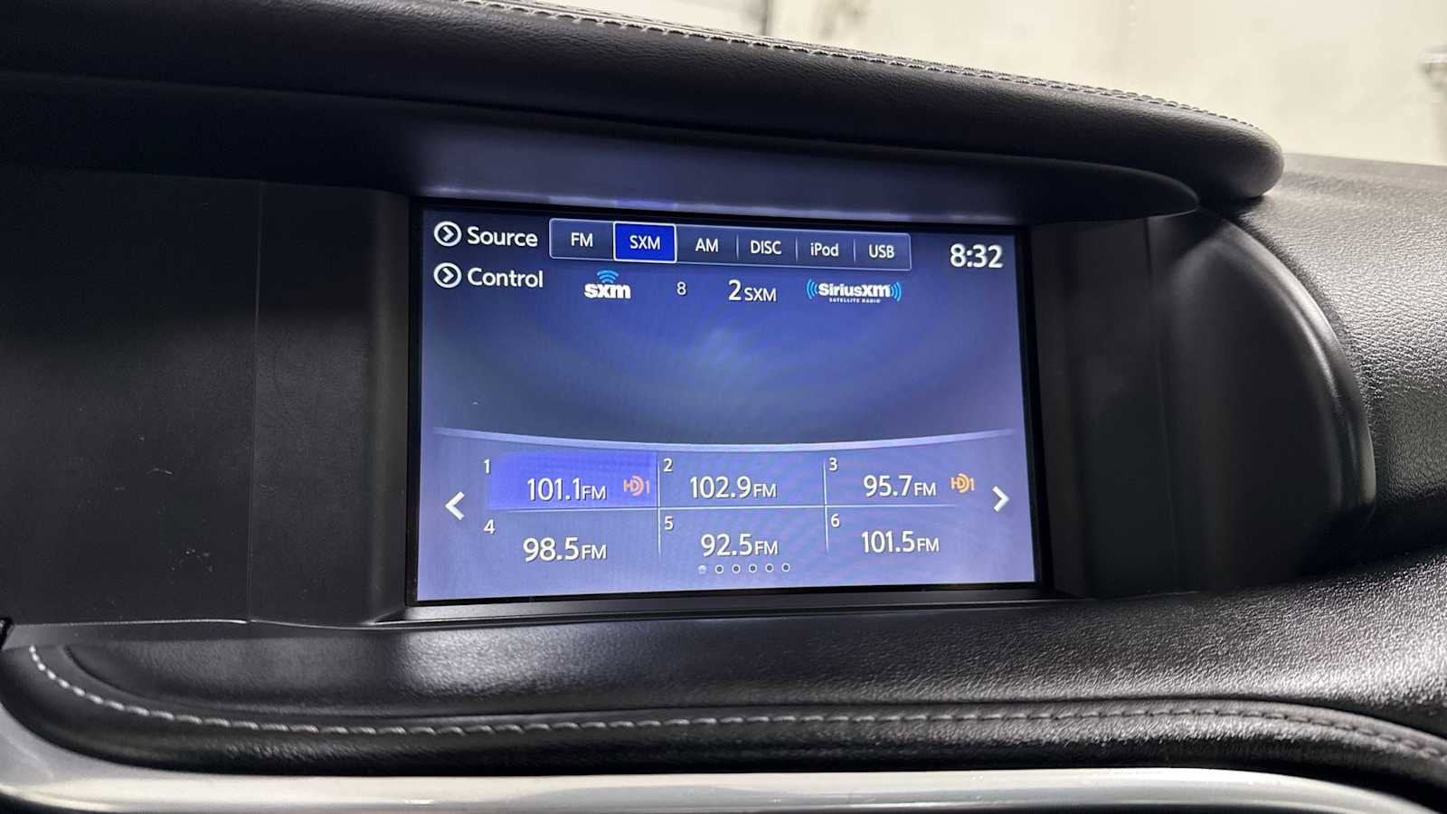 Thumbnail: 2018 INFINITI QX30 - 18