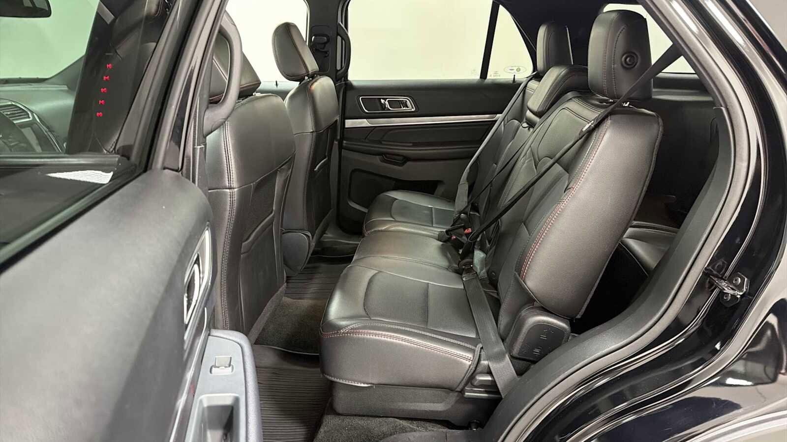 Thumbnail: 2018 Ford Explorer - 25