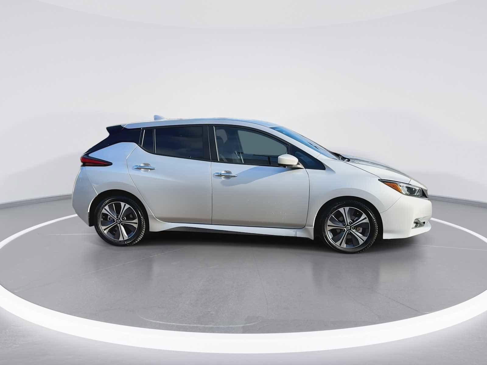 Thumbnail: 2021 Nissan Leaf - 9