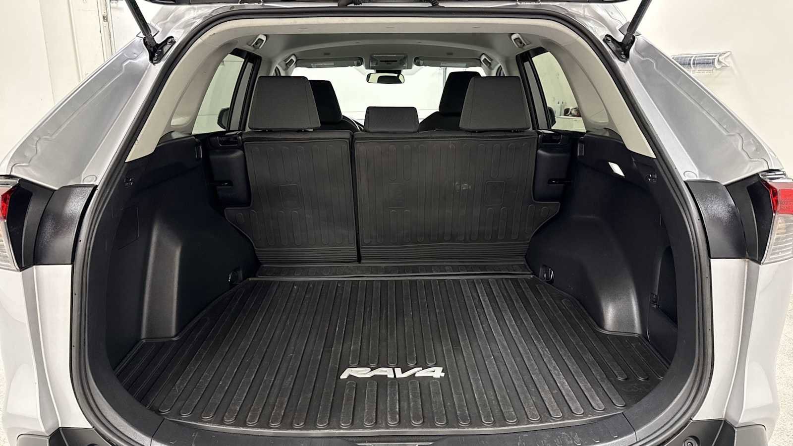 Thumbnail: 2023 Toyota RAV4 - 27