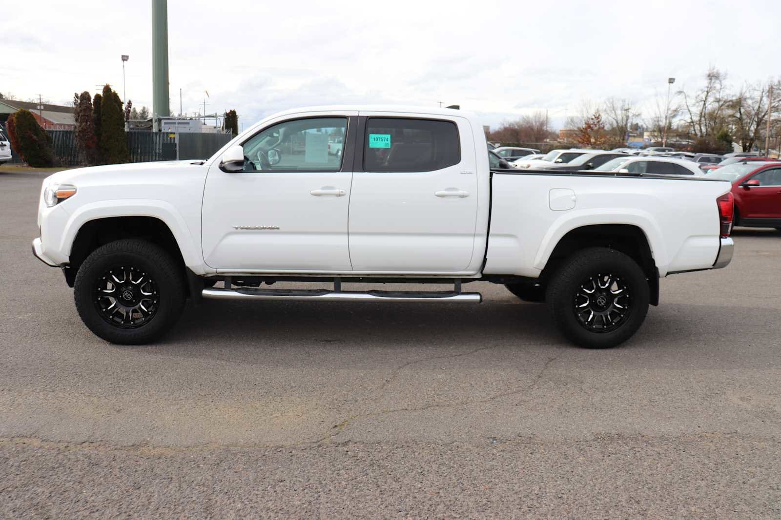 Thumbnail: 2019 Toyota Tacoma - 8