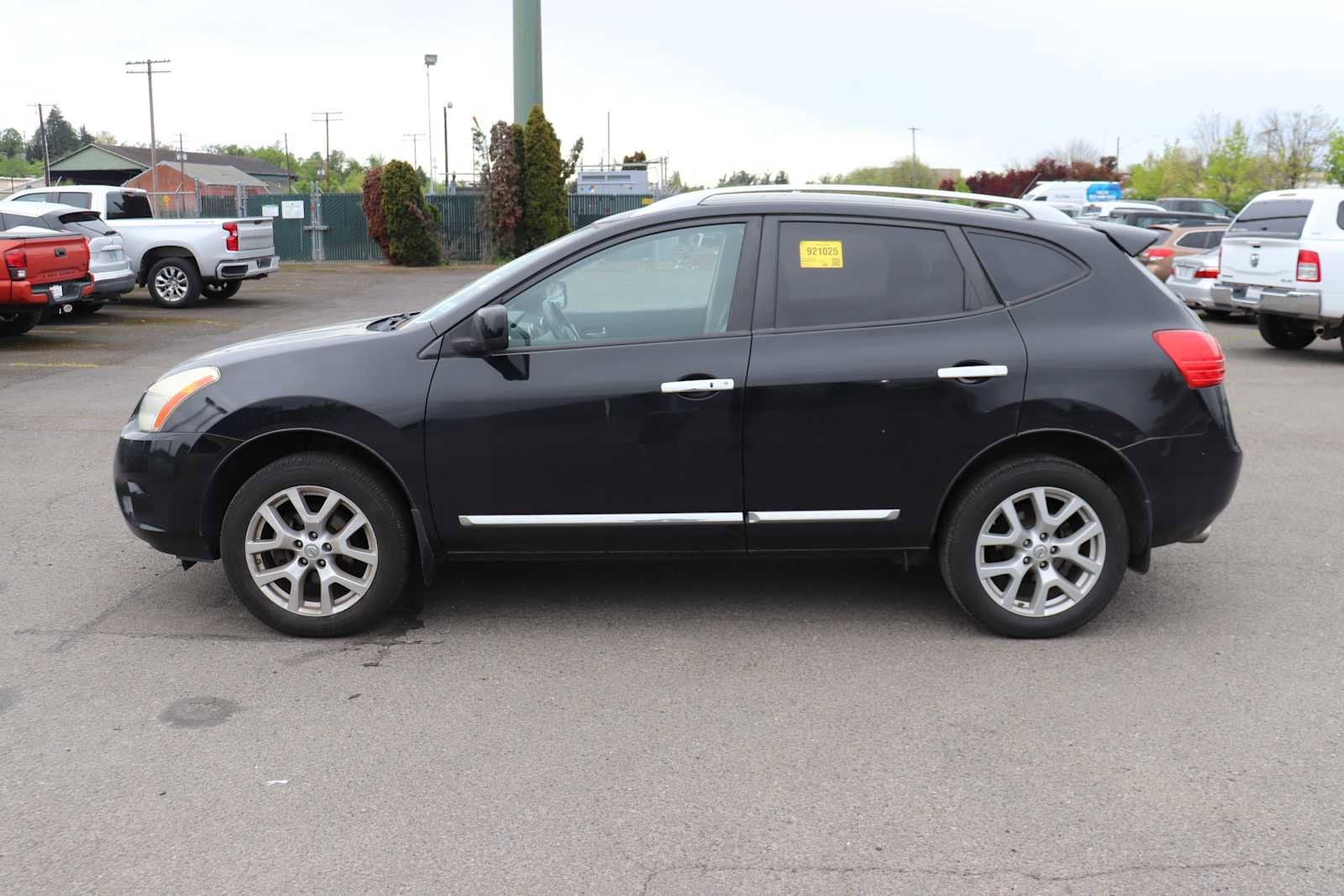 Thumbnail: 2012 Nissan Rogue - 9